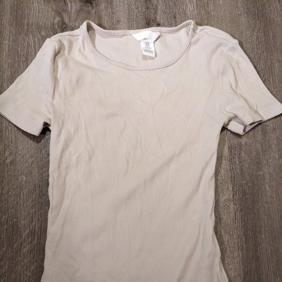H&M Cream Basic Tee - Picture 2 of 2